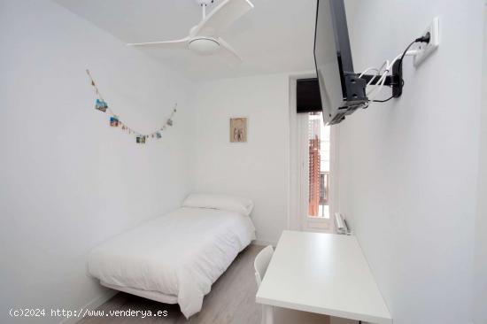  Habitación en residencia en Centro - Solo alumnas - MADRID 