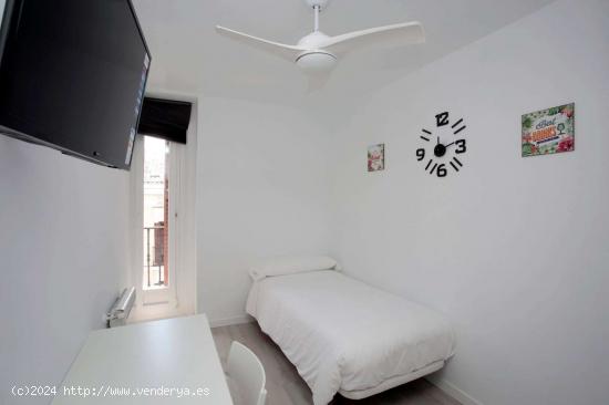  Habitación en residencia en Centro - Solo alumnas - MADRID 