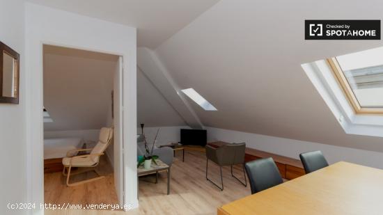 Moderno apartamento de 2 dormitorios en alquiler en Malasaña - MADRID