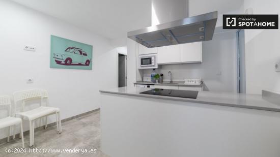 Gran habitación en alquiler, apartamento de 4 dormitorios Rascanya - VALENCIA