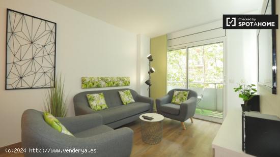 Elegante apartamento de 3 dormitorios con terraza en alquiler en el Eixample - BARCELONA