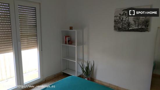 Acogedora habitación en alquiler en apartamento de 3 dormitorios, Quatre Carreres - VALENCIA