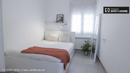 Habitación luminosa en apartamento de 2 dormitorios en Imperial - MADRID