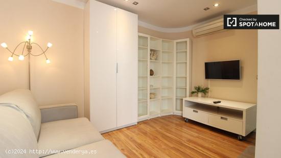 Moderno estudio en alquiler en Madrid Rio - MADRID