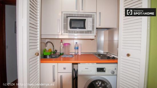 Acogedor apartamento de 1 dormitorio con acceso a la piscina en alquiler en Ciudad Lineal - MADRID