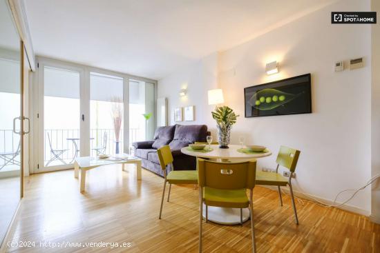  Elegante apartamento de 2 dormitorios en alquiler en Centro - MADRID 