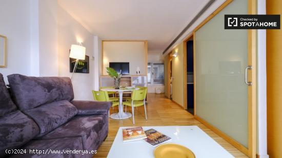 Elegante apartamento de 2 dormitorios en alquiler en Centro - MADRID