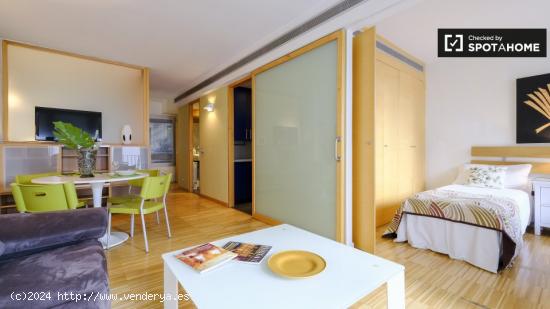 Elegante apartamento de 2 dormitorios en alquiler en Centro - MADRID