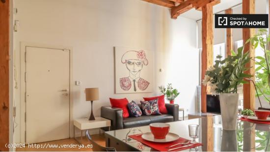 Elegante apartamento de 2 dormitorios con balcón en alquiler en Centro - MADRID