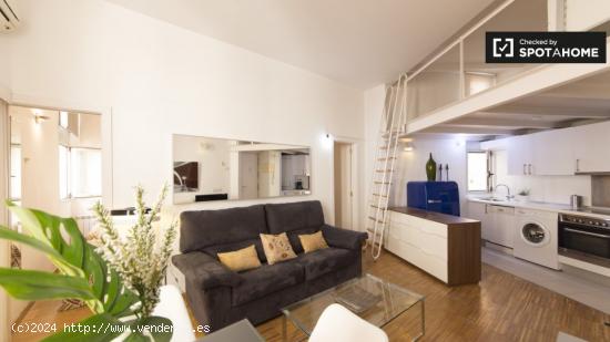 Hermoso apartamento de 3 habitaciones con balcón en alquiler cerca del metro en el centro históric