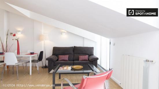 Elegante apartamento de 3 dormitorios en alquiler en Centro - MADRID