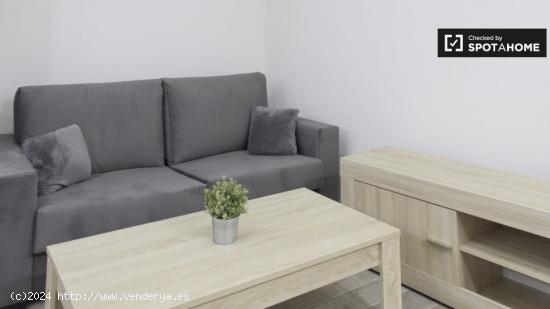 Moderno apartamento estudio en alquiler en Acaias - MADRID