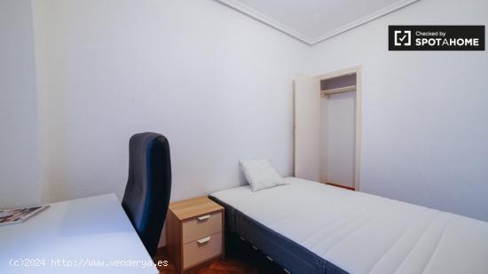 Acogedora habitación en apartamento de 2 dormitorios en Guindalera. - MADRID