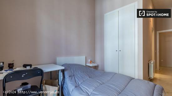 Bonita habitación en alquiler en un luminoso apartamento de 3 dormitorios, L'Eixample - VALENCIA