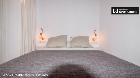 Elegante habitación en alquiler en apartamento de 6 dormitorios en Centro, Madrid - MADRID