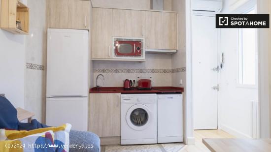 Acogedor apartamento de 1 dormitorio en alquiler en La Latina - MADRID