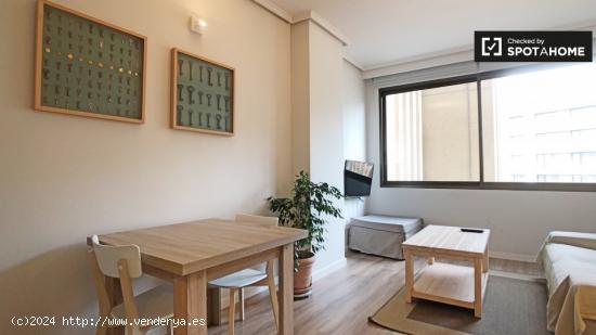 Elegante apartamento de 1 dormitorio en alquiler en Nueva España - MADRID