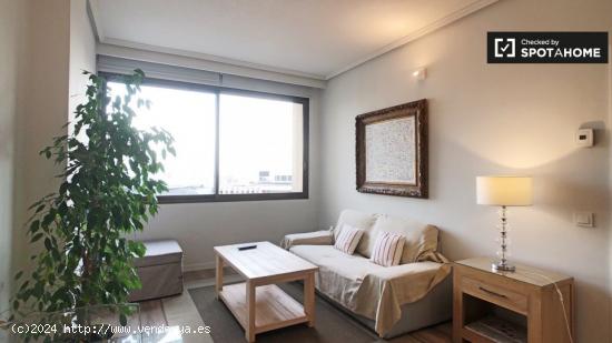 Se alquila precioso apartamento de 1 dormitorio en Nueva España. Situado frente al hospital de La P