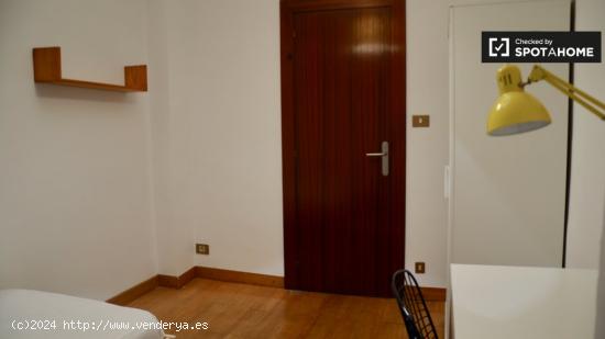 Acogedora habitación en alquiler en apartamento de 3 dormitorios en Sarrià-Sant Gervasi - BARCELON