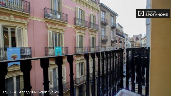 Fantástico apartamento de 1 dormitorio cerca del mercado central para alquilar en Ciutat Vella - VA