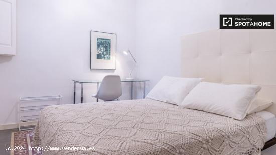 Habitación luminosa en alquiler en el apartamento de 3 dormitorios en La Dreta de l'Eixample - BARC