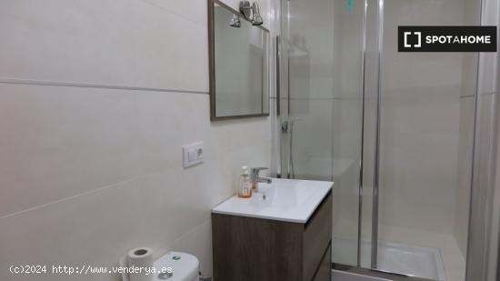 Acogedor apartamento de 3 dormitorios en alquiler en Madrid Centro. - MADRID