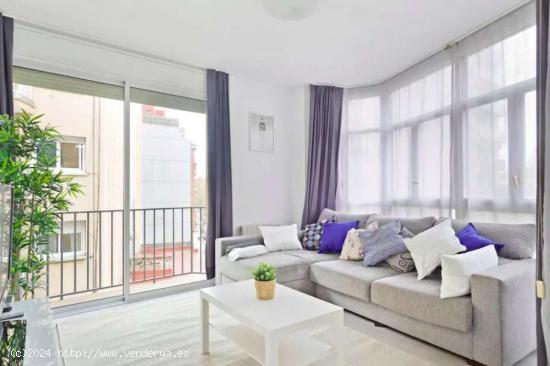  Apartamento de 3 dormitorios con aire acondicionado en alquiler en Sant Martí. - BARCELONA 