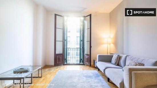 Elegante apartamento de 3 dormitorios en alquiler cerca del metro en el centro del Eixample - BARCEL