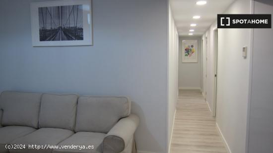 Piso de 4 habitaciones en alquiler en el centro de Madrid - MADRID