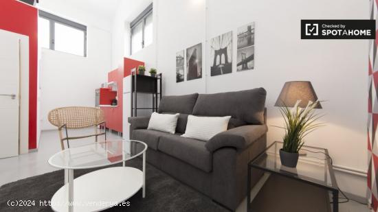 Apartamento estudio único en alquiler en Ciudad Lineal. - MADRID