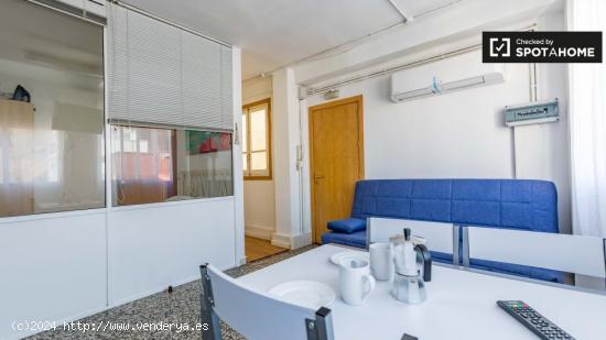 Bonito apartamento de 2 dormitorios en alquiler en Poblats Marítims - VALENCIA