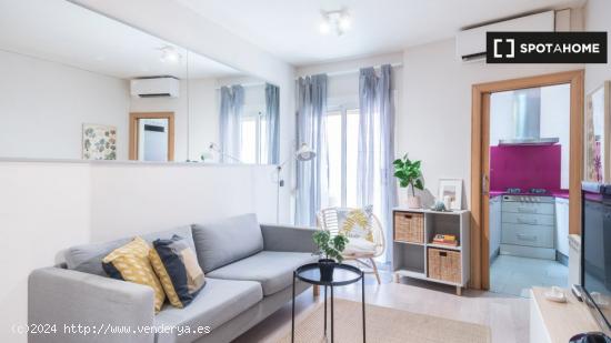 Moderno apartamento de 2 dormitorios en alquiler cerca de Metro en Gràcia. - BARCELONA