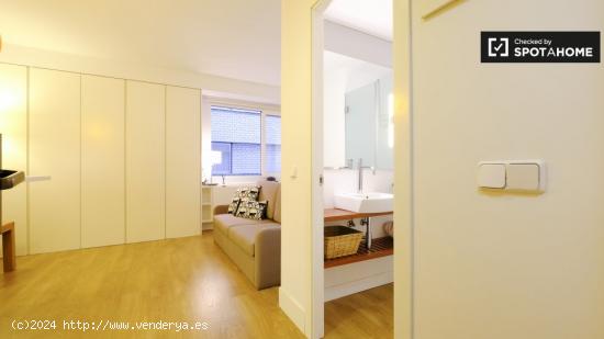 Estudio contemporáneo en alquiler en Chueca - MADRID