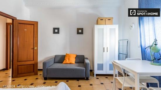 Encantadora habitación con cama doble en alquiler en L'Amistat - VALENCIA