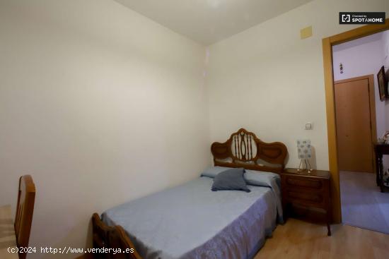  Acogedora habitación en alquiler en apartamento de 3 dormitorios en Camins al Grau - VALENCIA 