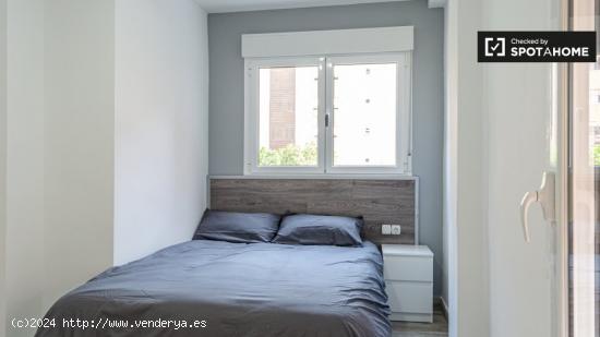 Habitación en piso de 5 dormitorios en Algirós, Valencia. - VALENCIA