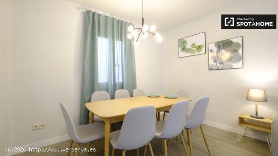 Apartamento de 3 dormitorios con aire acondicionado y balcones en alquiler en Malasaña - MADRID