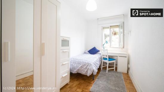 Acogedora habitación en alquiler en apartamento de 3 dormitorios en Casa de Campo - MADRID