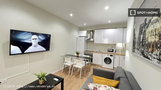 Elegante apartamento de 2 dormitorios en alquiler en Moncloa - MADRID