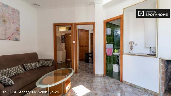 Precioso apartamento de 2 dormitorios con estudio en alquiler en L'Eixample - VALENCIA