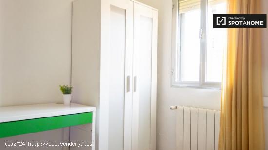 Se alquila habitación clásica en apartamento de 3 dormitorios, Getafe - MADRID