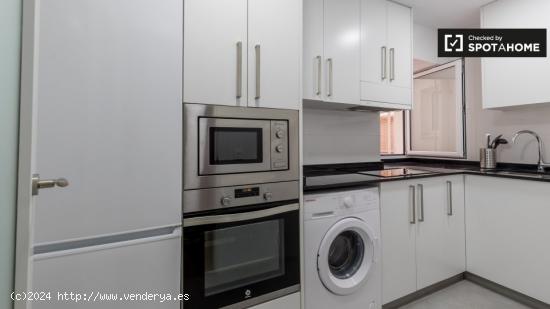 Elegante habitación en alquiler en apartamento de 5 dormitorios en La Saidia - VALENCIA