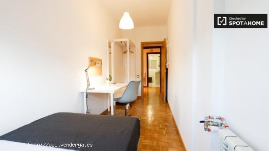 Elegante habitación en alquiler en apartamento de 6 dormitorios, Nueva España - MADRID