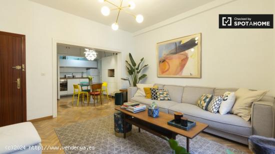 Elegante apartamento de 1 dormitorio en alquiler en Centro - MADRID