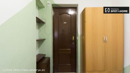 Cómoda habitación en alquiler en apartamento de 2 dormitorios, San Blas - MADRID