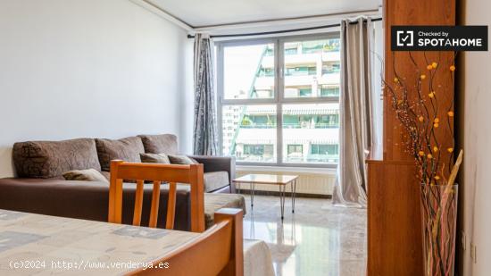 Elegante apartamento de 2 dormitorios en alquiler en Quatre Carreres - VALENCIA