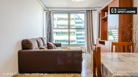 Elegante apartamento de 2 dormitorios en alquiler en Quatre Carreres - VALENCIA