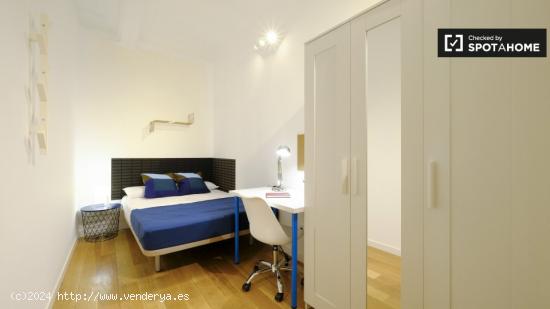 Acogedora habitación en apartamento de 7 dormitorios en Argüelles, Madrid - MADRID