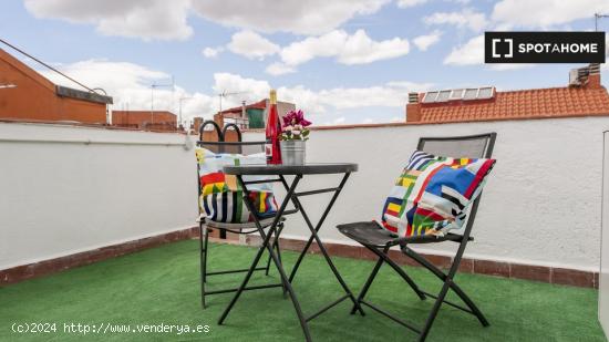 Apartamento de 3 dormitorios en alquiler en Puente de Vallecas - MADRID