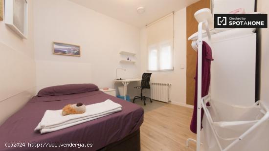 Se alquila habitación moderna en apartamento de 4 dormitorios en Getafe - MADRID